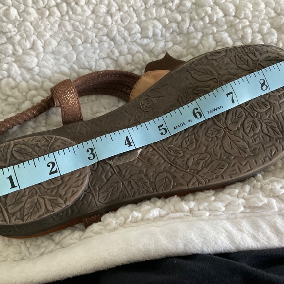 Patrizia Spring Step sandals.Size 71/2.Tan - Picture 13 of 14